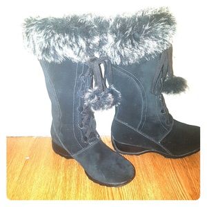 Black Sporto pompom boots